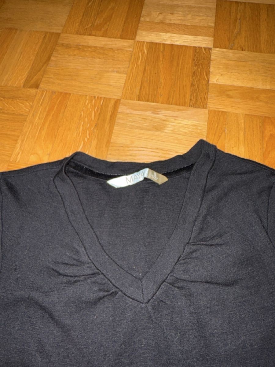 Maglioni & Felpe: Maya Black Merino Wool Light Sweater S – Usato da Fällanden venduto da emi_x6xw 1