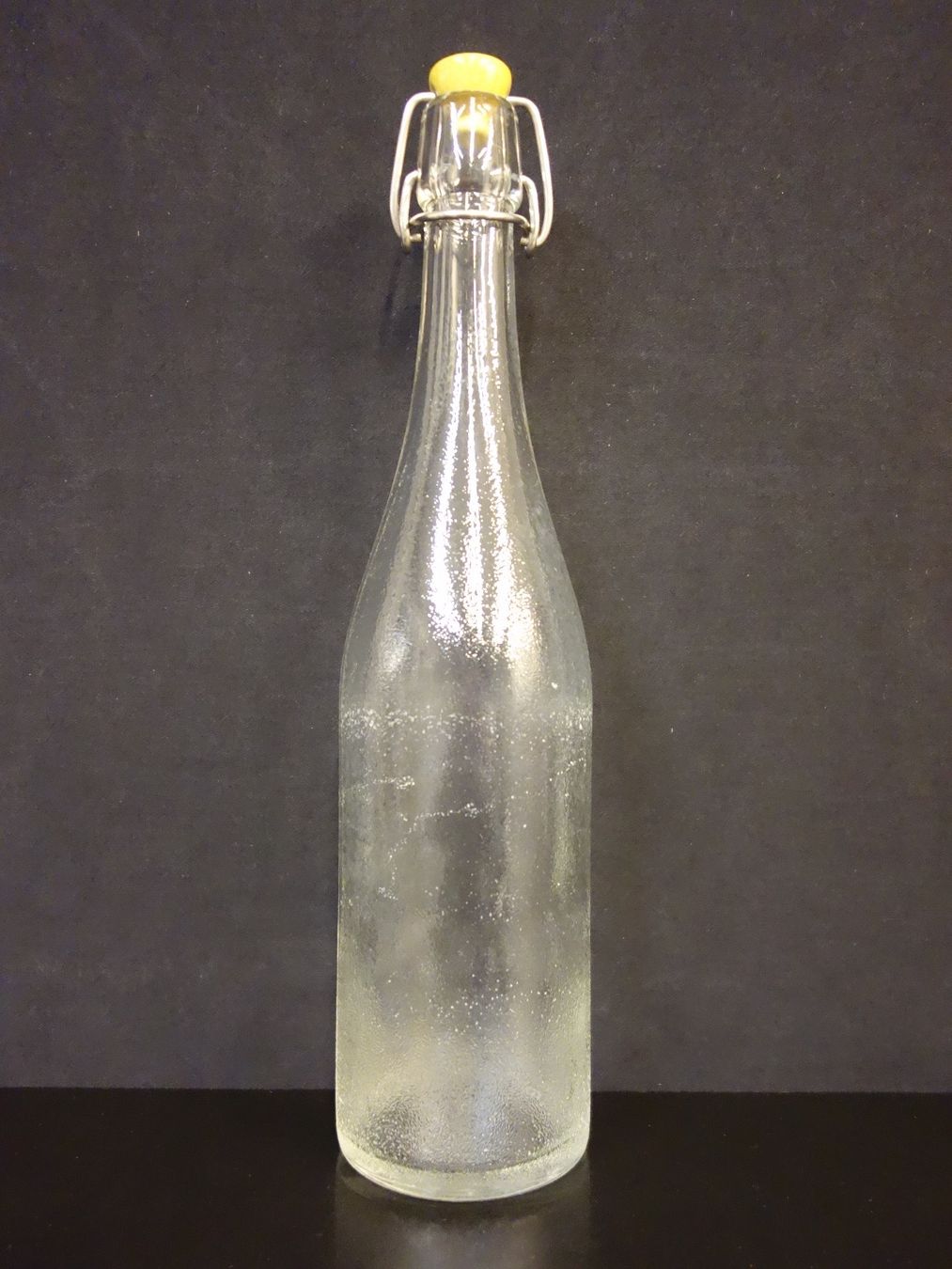 Gläser, Krüge & Flaschen: alte Flasche MINERALQUELLE SOURCE MINERALE APROZ – Gebraucht aus Kerzers von Flaschenposten 1