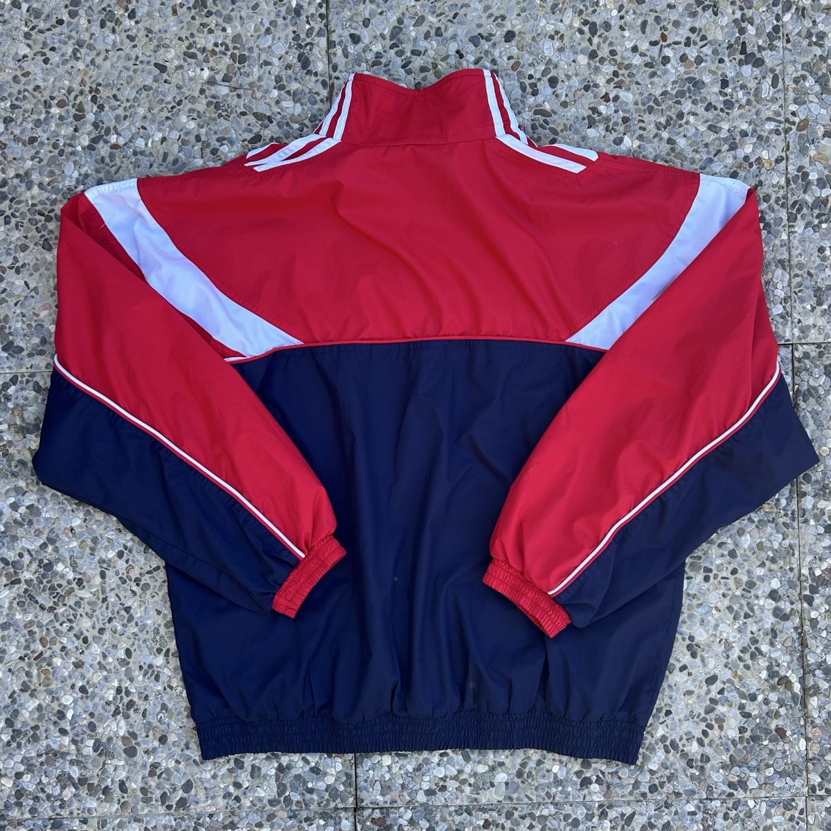 Adidas Giacche: Vintage Adidas Windbreaker jacket – Usato da brent venduto da fukusapes 3