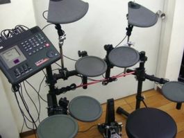 Yamaha DTX 2.0 Electronic Drum Kit (Elektronikschlagzeug)