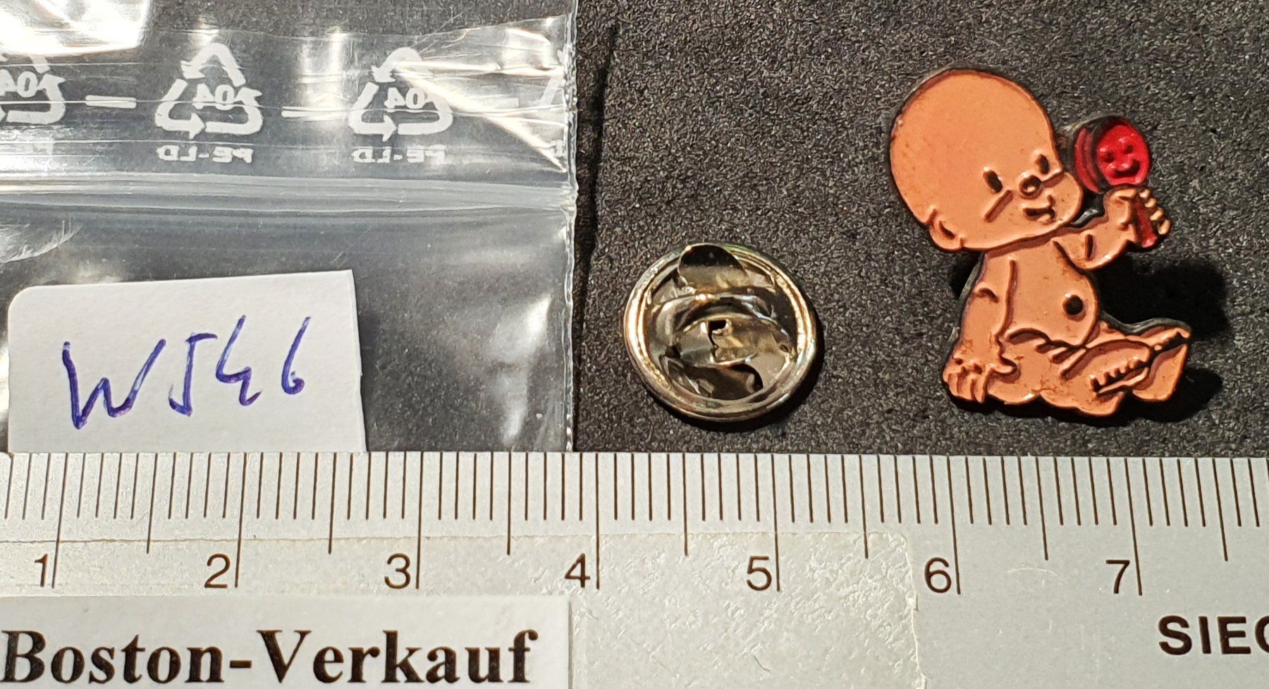 Placchette & Badge: W546 - Pin Baby – Usato da Reinach BL venduto da Boston-Verkauf 1