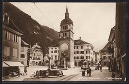 Altdorf, Dorfplatz mit Telldenkmal und S