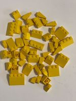 LEGO- 50 Gelbe Dach Steine