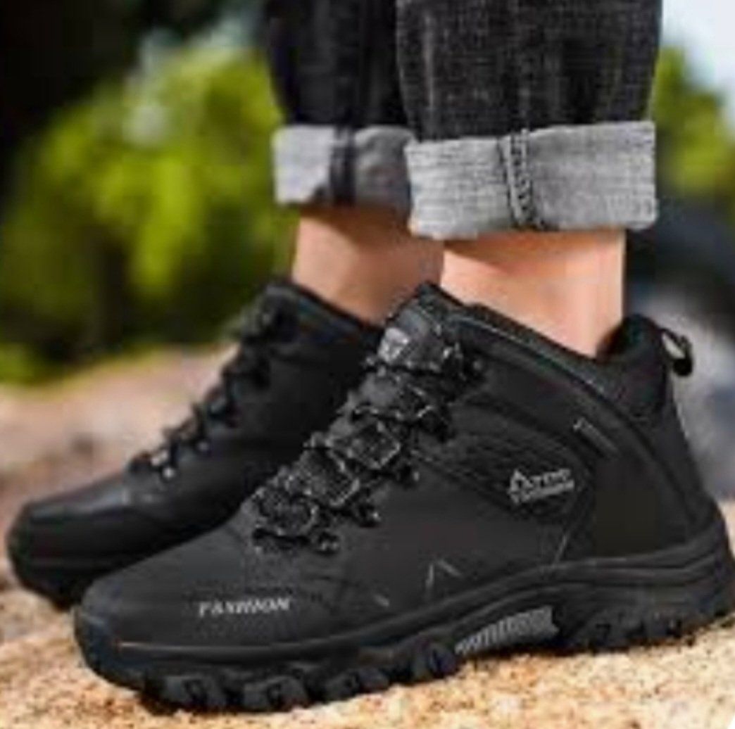 Herrenschuhe: Neu!!! Winter Trekkingschuhe Herren Gr. 45 – Neu (gemäss Beschreibung) aus Rotkreuz von  1
