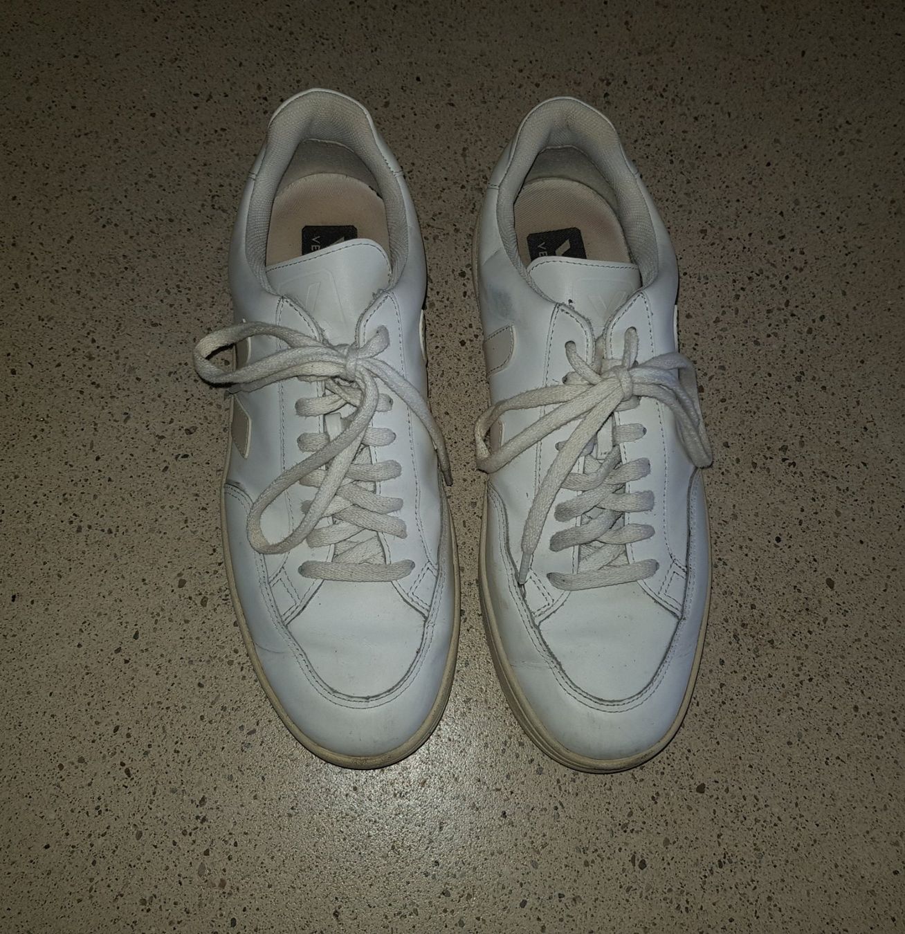 Veja Scarpe da uomo: Veja Herren Leder-Sneaker Grösse 42 – Usato da Basel venduto da fafa68 1