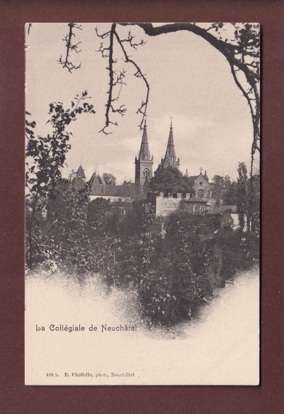Cartoline postali: La Collégiale de NEUCHÂTEL – Usato da Pully venduto da nicecards