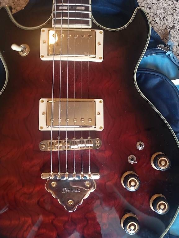 Ibanez Strumenti musicali: Ibanez electric guitar – Usato da Basel venduto da Petergunn 1