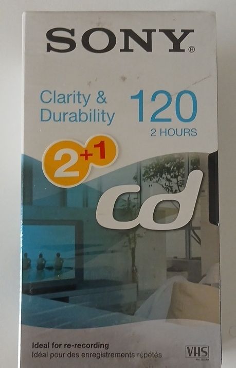 Cassette vuote: SONY VHS Kassette 120 Min. 2+1 Pack neu – Nuovo e nell'imballaggio originale da Berikon venduto da pil_thm8