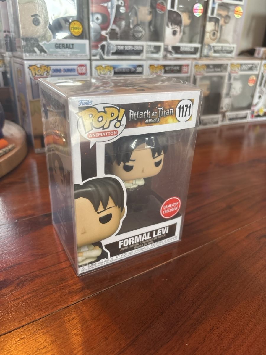 Funko Figuren: Formal Levi  – Neu (gemäss Beschreibung) aus Niederrohrdorf von lynchh