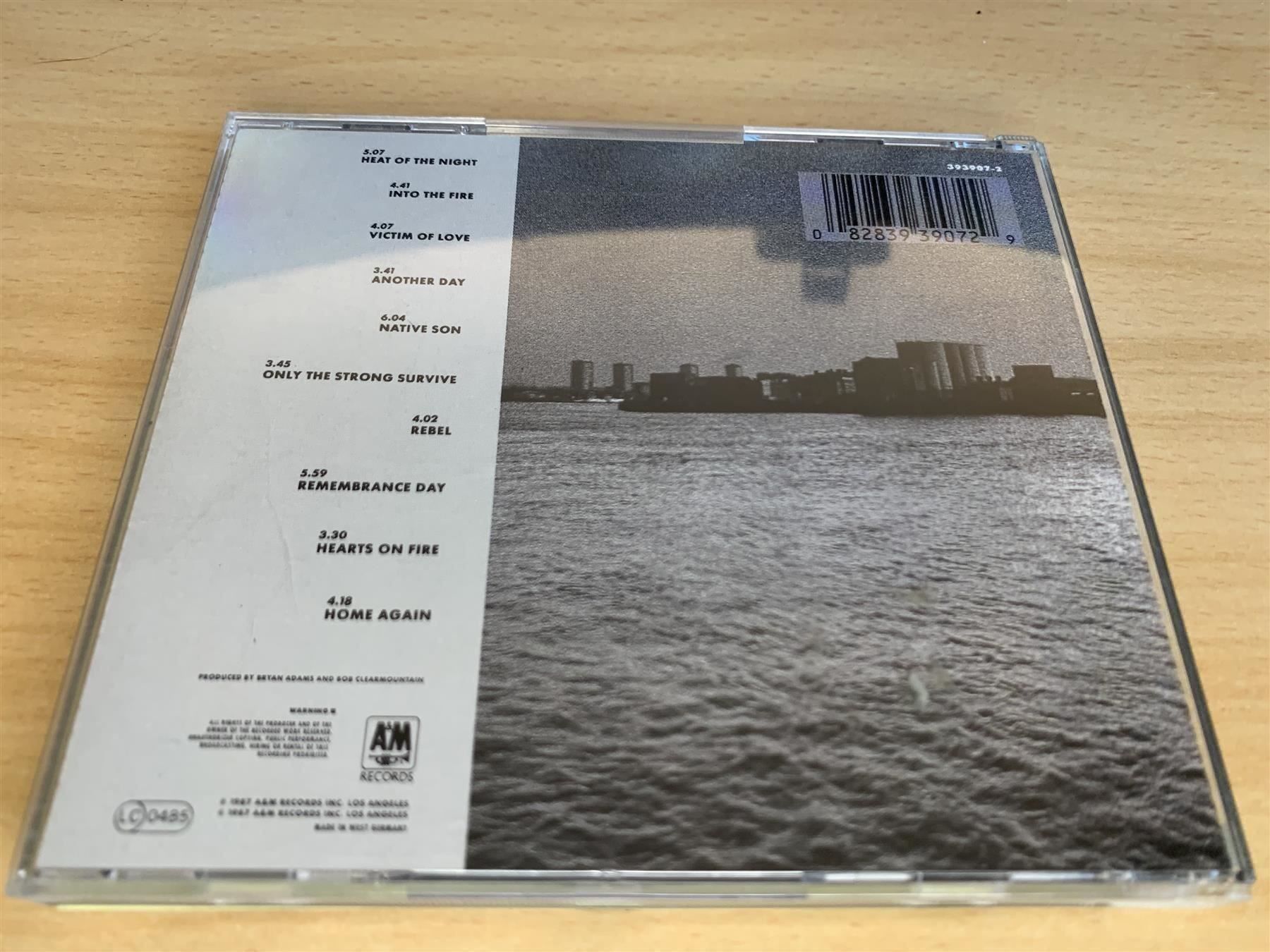 CD: Bryan Adams – Into The Fire – Usato da Rikon im Tösstal venduto da Alpenmutz 1
