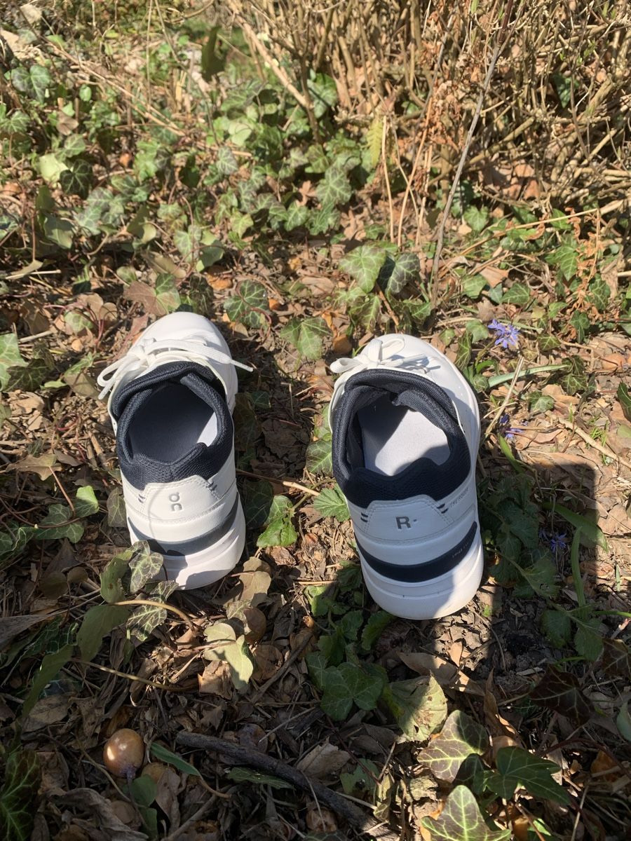 On Scarpe da uomo: On Running,  blanches, taille 41 – Usato da Prangins venduto da odermange 3