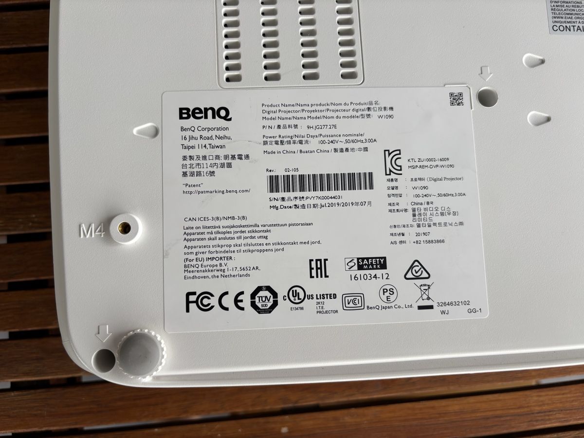BenQ Proiettori: BENQ w1090 – Usato da Yverdon-les-Bains venduto da fla_wf2w 3