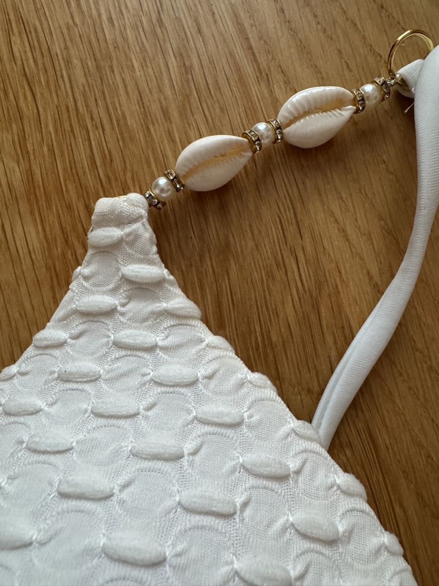 Shein Costumi da bagno & Bikini: Bikinioberteil, weiss – Nuovo e nell'imballaggio originale da Luzern venduto da emm_nw8g 1