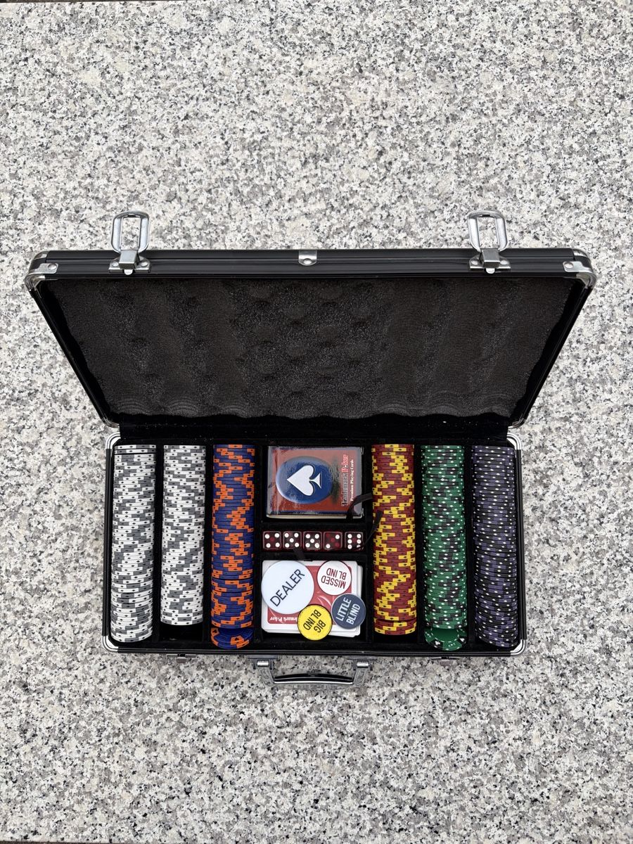 Spiele: Pokerset Trademark – Neu (gemäss Beschreibung) aus Luzern von Mariot1991