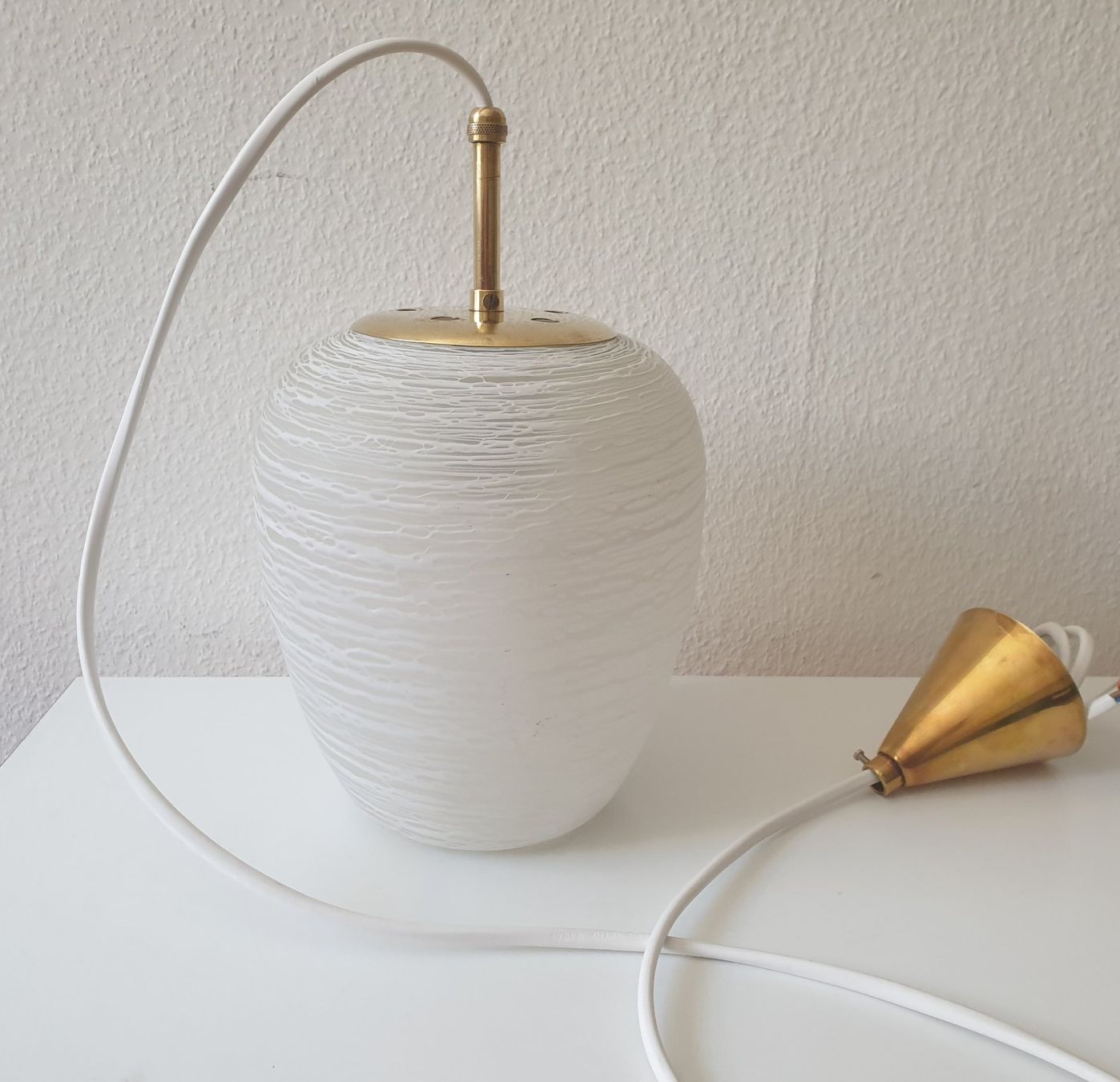 Lampadari & plafoniere: Vintage mid-century Pendelleuchte Glas, Messing – Usato da Zürich venduto da reciclista 2