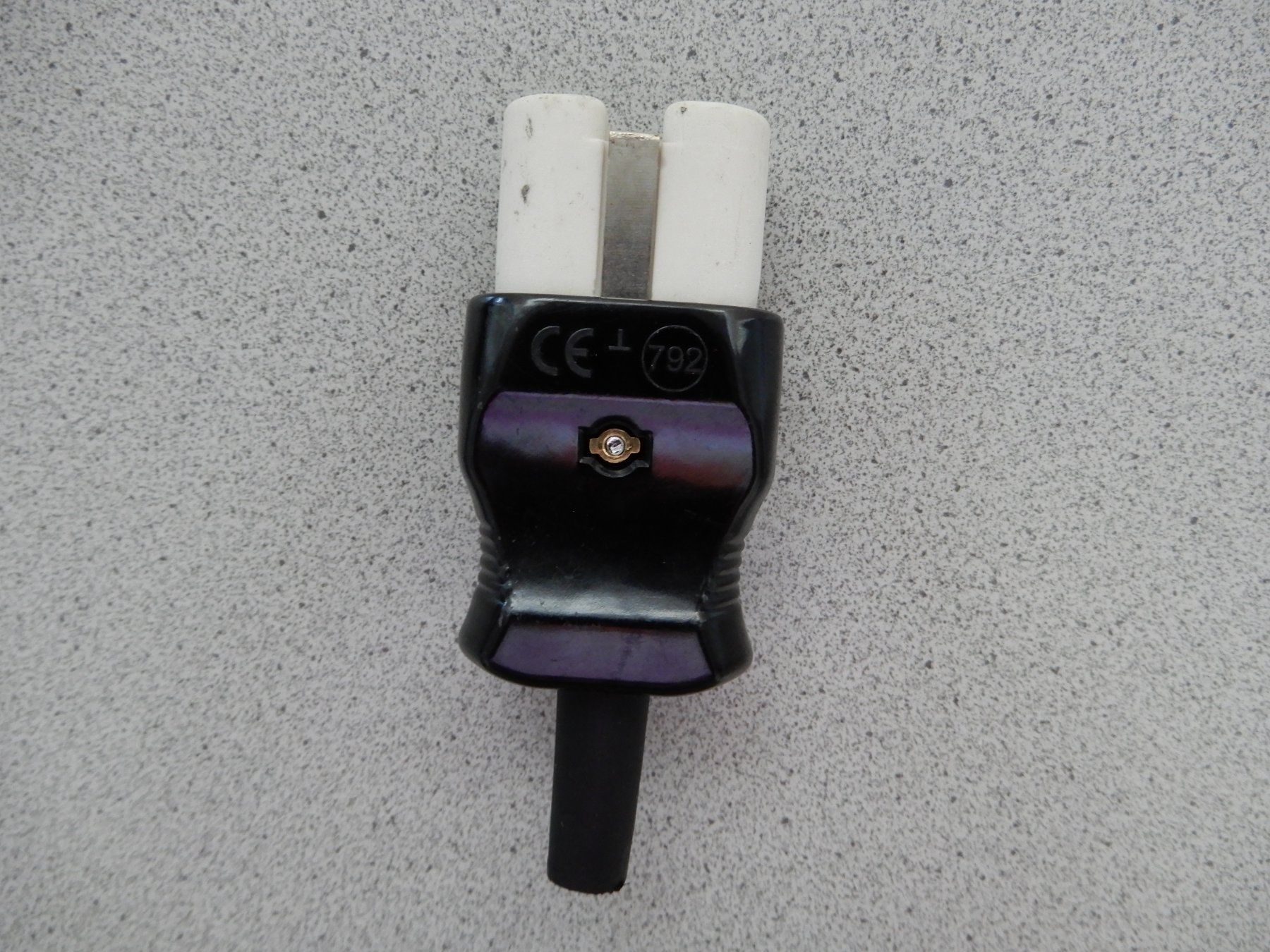 Spine: Keramik-Gerätestecker, 220 V – Nuovo (secondo la descrizione) da Burgdorf venduto da Liss 3