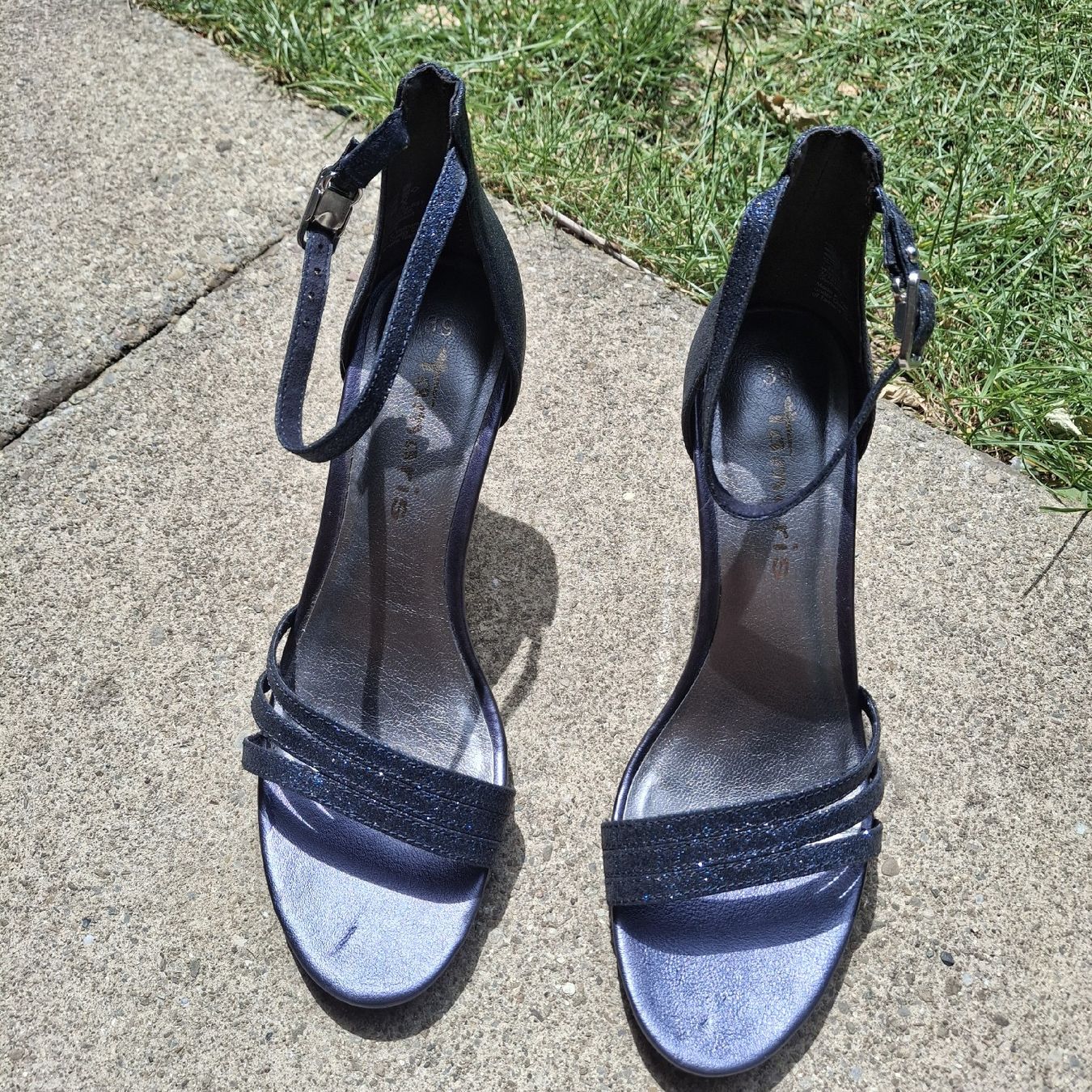 Tamaris Scarpe da donna: Tamaris High Heels navy blue Gr. 39 – Usato da Suhr venduto da lihuee