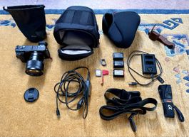 Sony a6400 mit Zeiss 4/16-70 und viel Zubehör