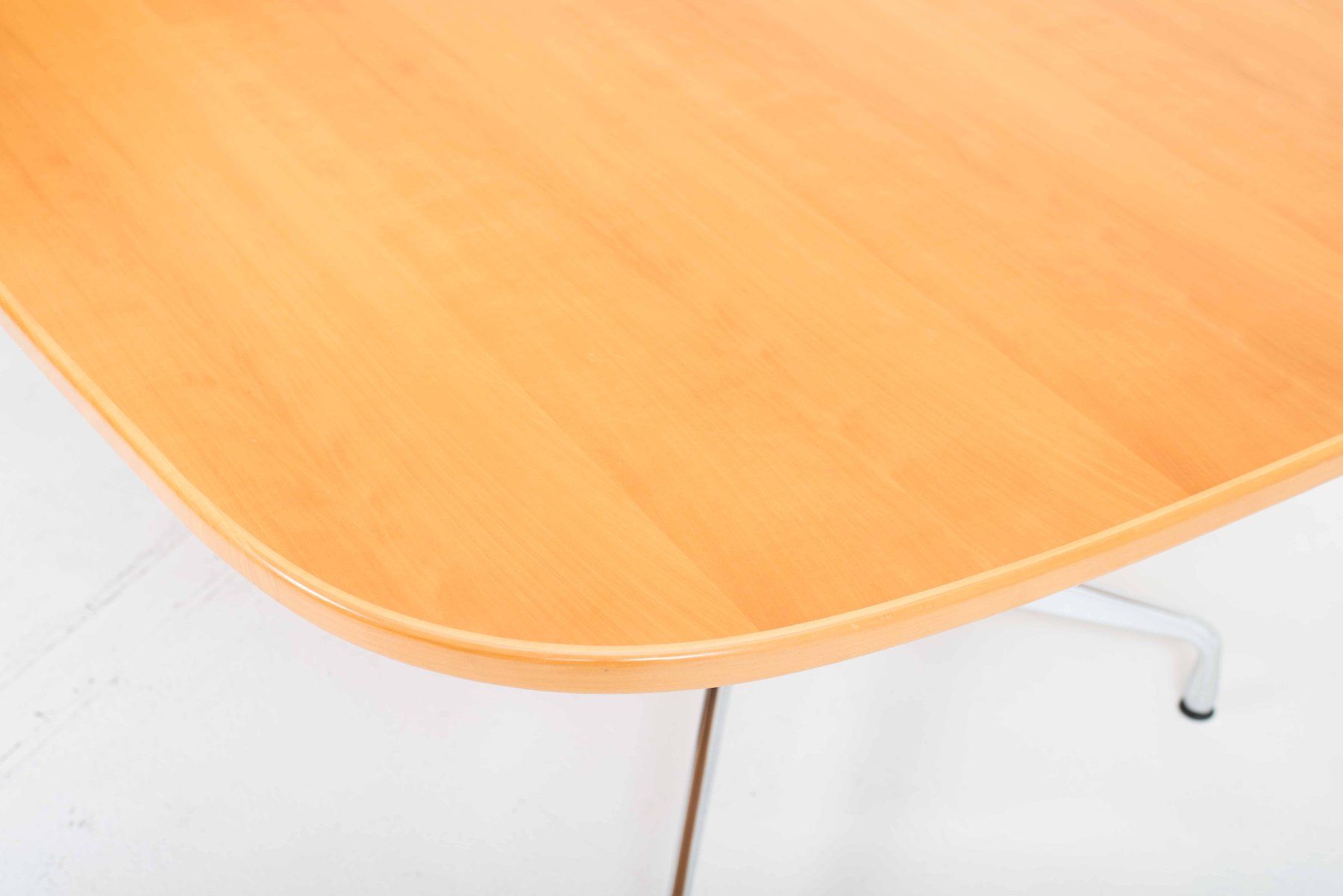 Vitra Tables: Vitra Segmented Table von Charles & Ray Eames, 230cm x 137cm – D'occasion à Zürich par STUZH38 6