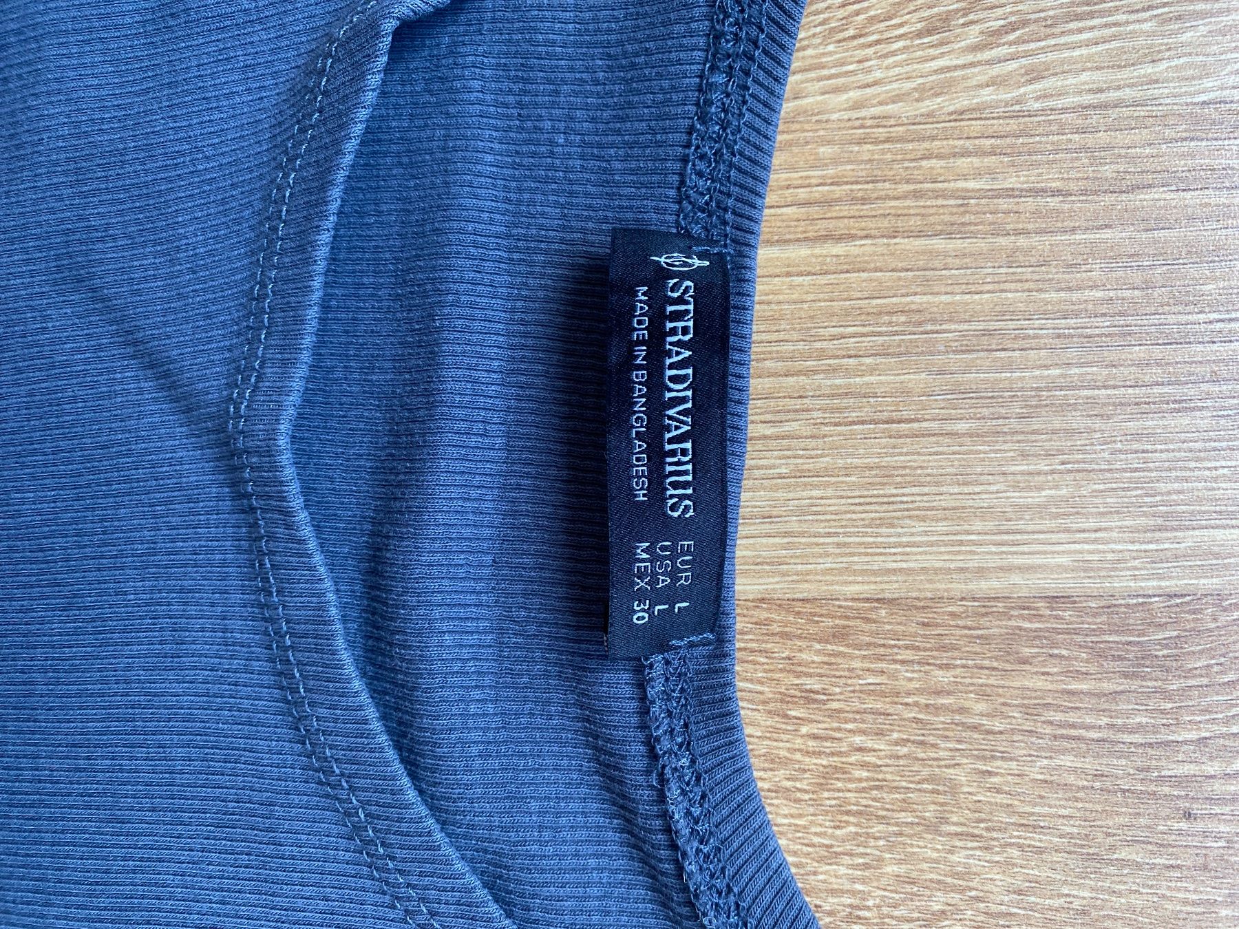 Stradivarius T-shirt: cap sleeve t-shirt (dark grey) – Usato da Bern venduto da liv_km2r 1