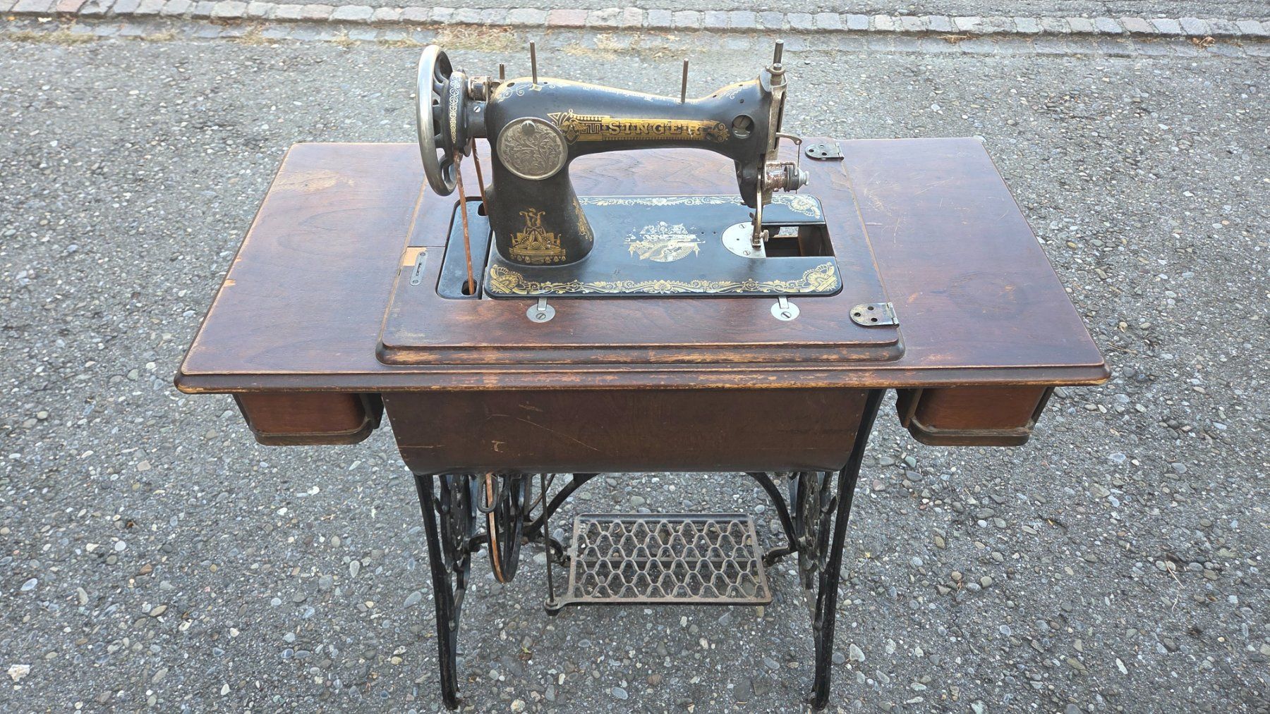 Singer Machines à coudre: Singer Nähmaschine – D'occasion à Seon par Wetwillie 3