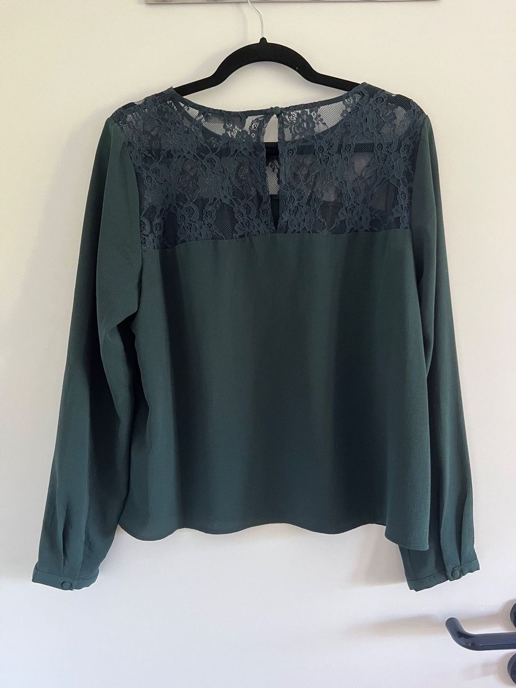 Camicette: Dark green blouse with lace – Usato da Prangins venduto da ale_f88f 2