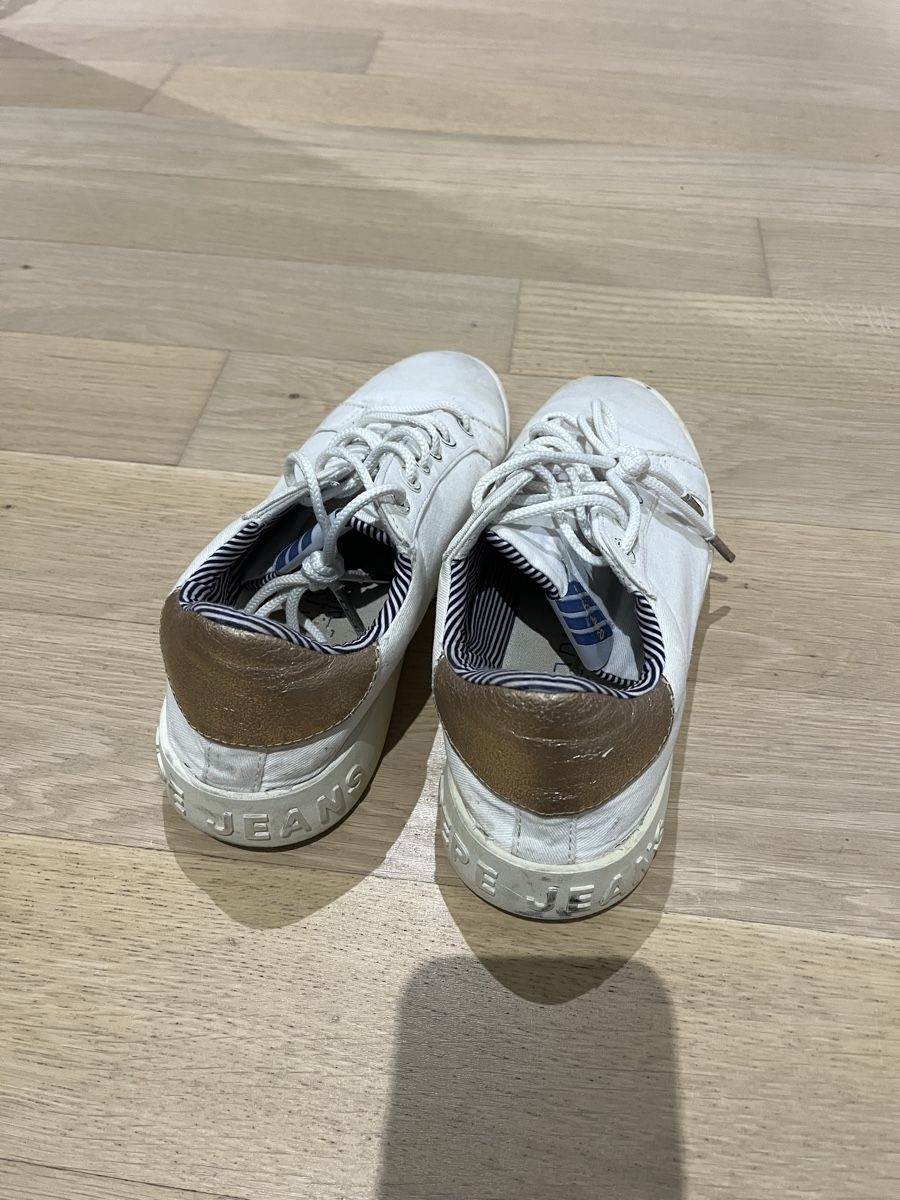 Pepe Jeans Damenschuhe: Pepe Jeans Sneaker Gr. 39 – Gebraucht aus Wetzikon ZH von ev2_yg2g 1