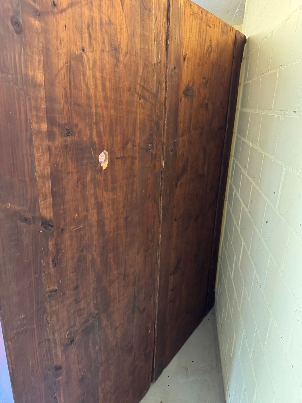 Armadi: ALTER BAUERNSCHRANK aus Holz – Usato da Basel venduto da Mischao77 2
