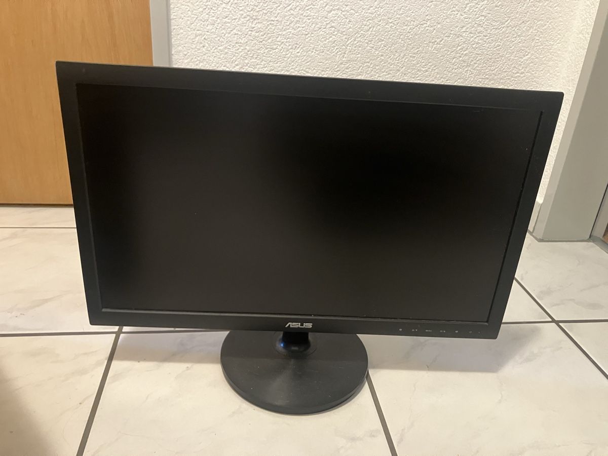 Monitor: PC Monitor ASUS – Usato da Wolfisberg venduto da CRUISER1530
