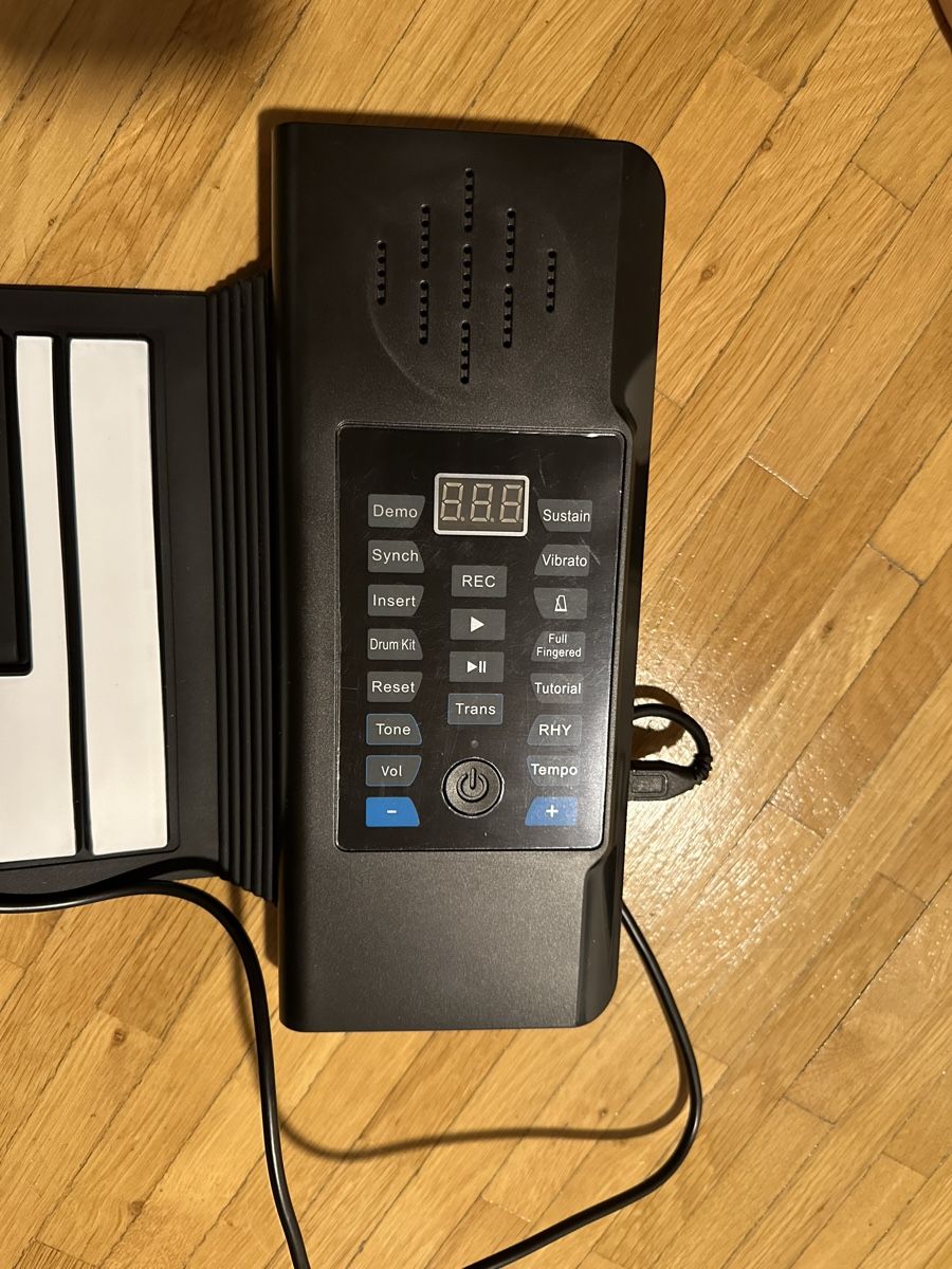 Portable Roll-Up Piano 88 Keys Keyboard Midi Pedal (Neu (gemäss ...