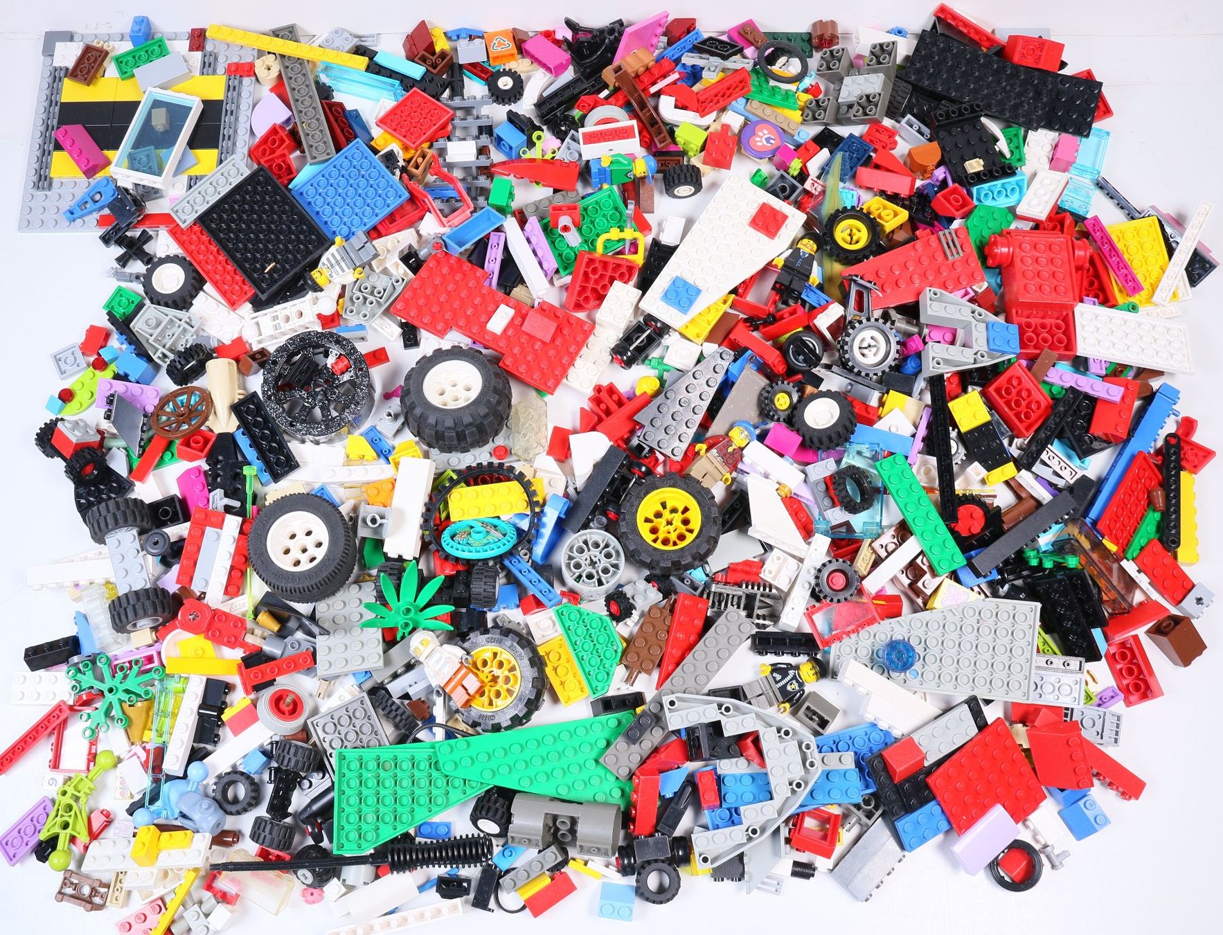 Lego Kit di costruzioni: 1.5 kg. Legoteile mit Minifiguren – Usato da Hettlingen venduto da Scholi99