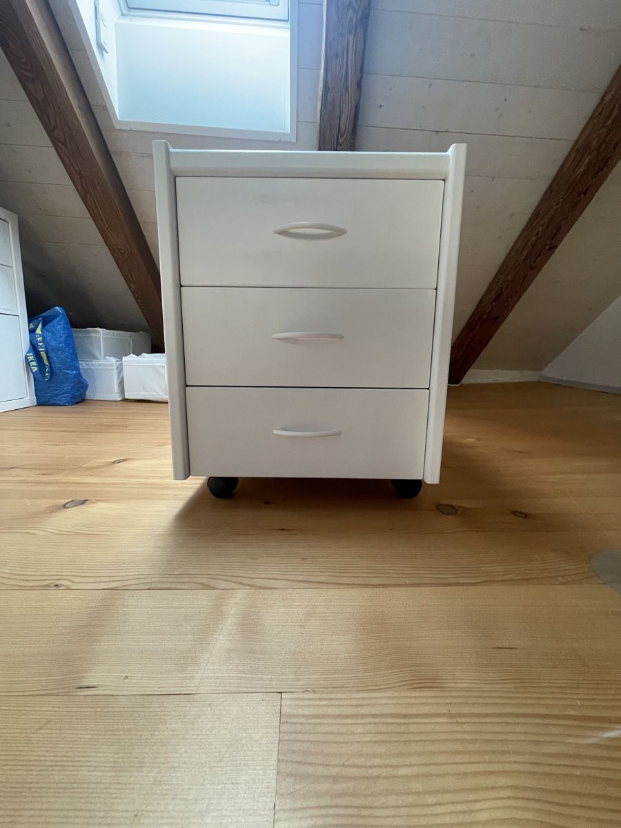 Korpus: Bürokorpus / Schubladenmöbel – Gebraucht aus Winterthur von lue_sqt9