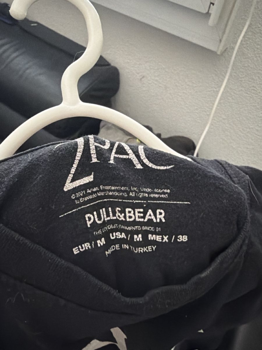 Pull&Bear T-shirt: T-Shirt Pull&Bear Tupac schwarz Grösse M  – Usato da Opfershofen TG venduto da dan_nxk8 3
