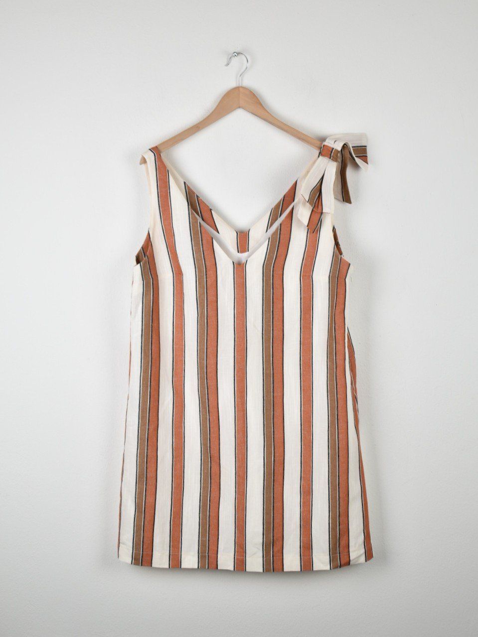 Sezane Vestiti: Sézane Pauline Mini-Kleid, ivory/rust, Gr.44 – Nuovo (secondo la descrizione) da Nürensdorf venduto da 2ND_STORY