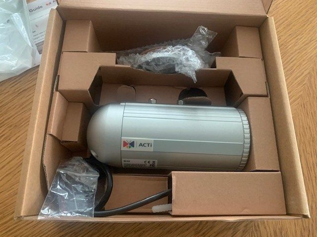Camcorder: CCTV Bullet Camera Acti D32 (3MP) – Gebraucht aus Ennetbaden von djpejic 3