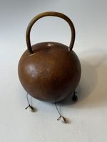 Afrikanische Rassel mit Muscheln