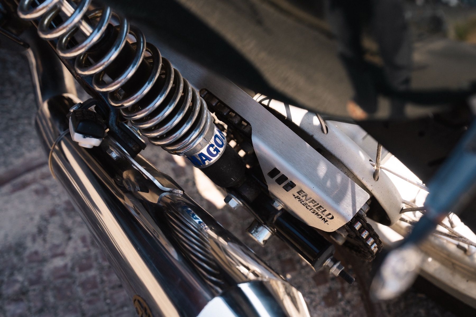 Royal Enfield Route: ROYAL ENFIELD Continental GT 650 Custom – D'occasion à Lausanne par ardrone2.0 4