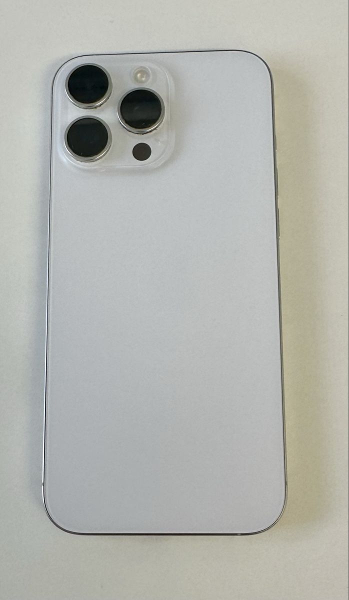 Apple Telefoni cellulari / Smartphones: Apple iPhone 16 Pro Max 256GB White Titanium – Usato da Sirnach venduto da Swiss4403 1