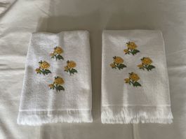 Set of 2 White Guest Towels, Yellow Rose Embroidery