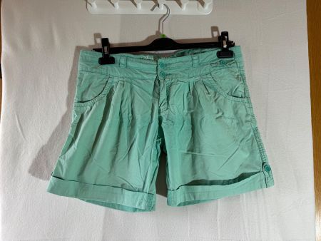 spezielle kurze Hose Gr. 46 fällt kleiner aus