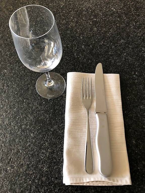 Coltelli: Elegants couteaux à steak – Usato da Montreux venduto da Gilles.Charlet 1