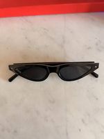 Lunettes de soleil Bershka noires cat-eye