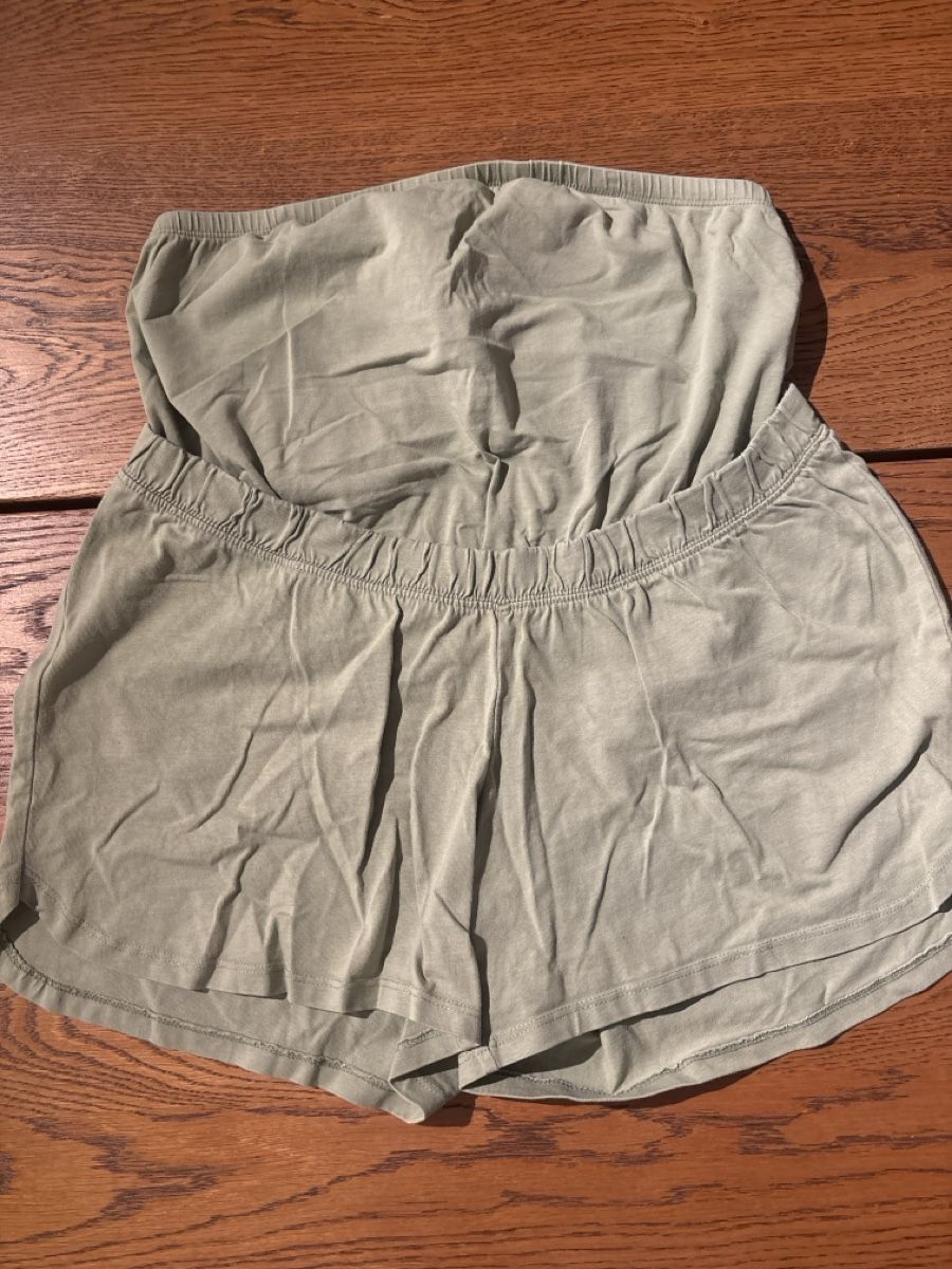 H&M Pantaloni: H&M Mama Umstandsshorts,  L – Usato da Untervaz venduto da Efri33 3