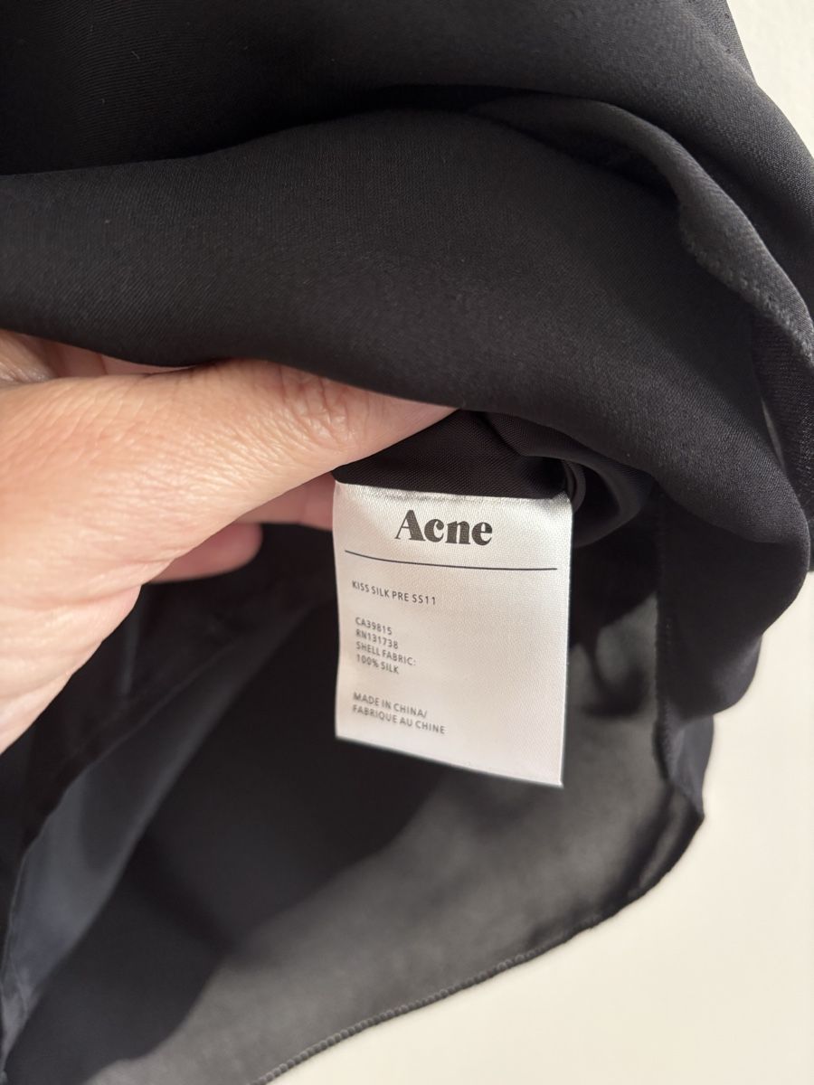 Gonne: Acne Studios Minirock Grösse 38 schwarze Seide, neuwertig  – Nuovo (secondo la descrizione) da Zürich venduto da wei_8n2l 6