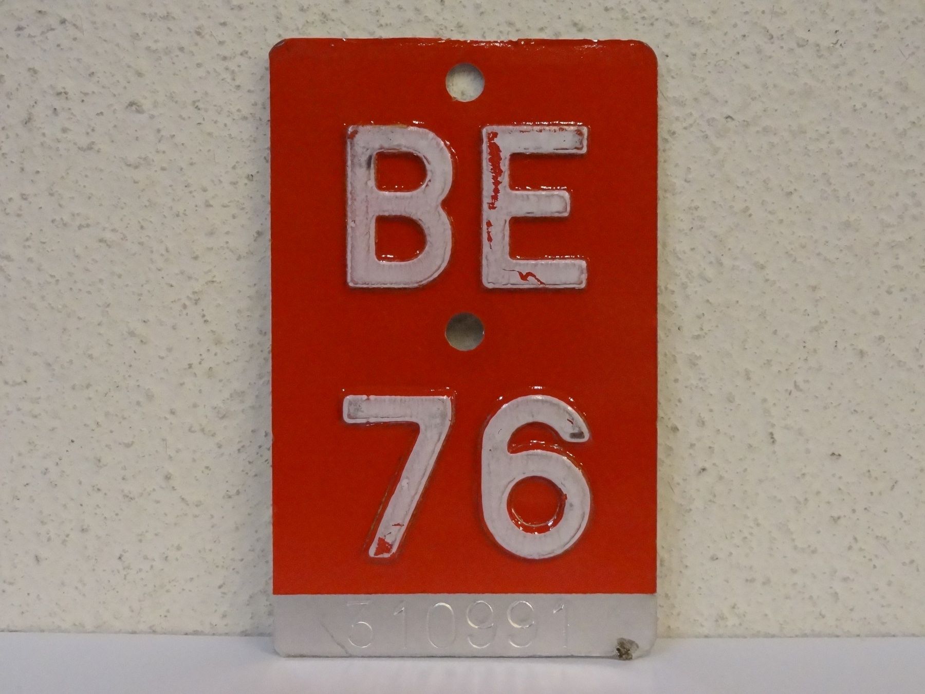 Insegne: BE 76 VELONUMMER - FAHRRADSCHILD – Usato da Kerzers venduto da zimmergruen