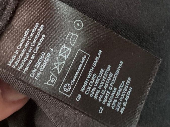 H&M Kleider: Kleid kurzarm schwarz, Basic H+M, L/XL – Gebraucht aus St. Gallen von Miousch 5