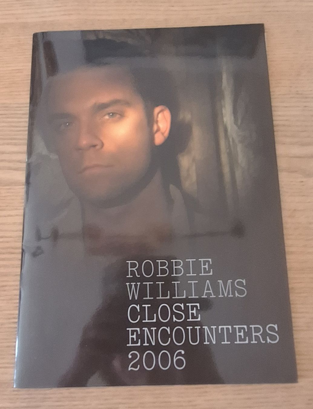 Libri: Robbie Williams - Close Encounters 2006 - Selten!  – Usato da Adlikon b. Andelfingen venduto da Kraemse
