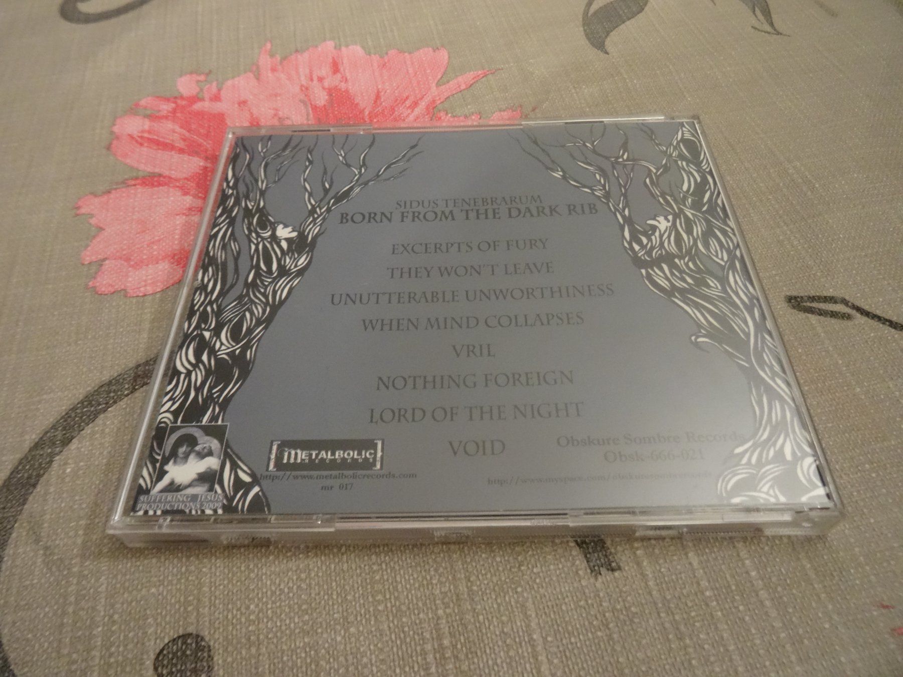 CD: Sidus Tenebrarum - Born From The Dark Rib CD – Usato da Olten venduto da Disc-Ausverkauf 1