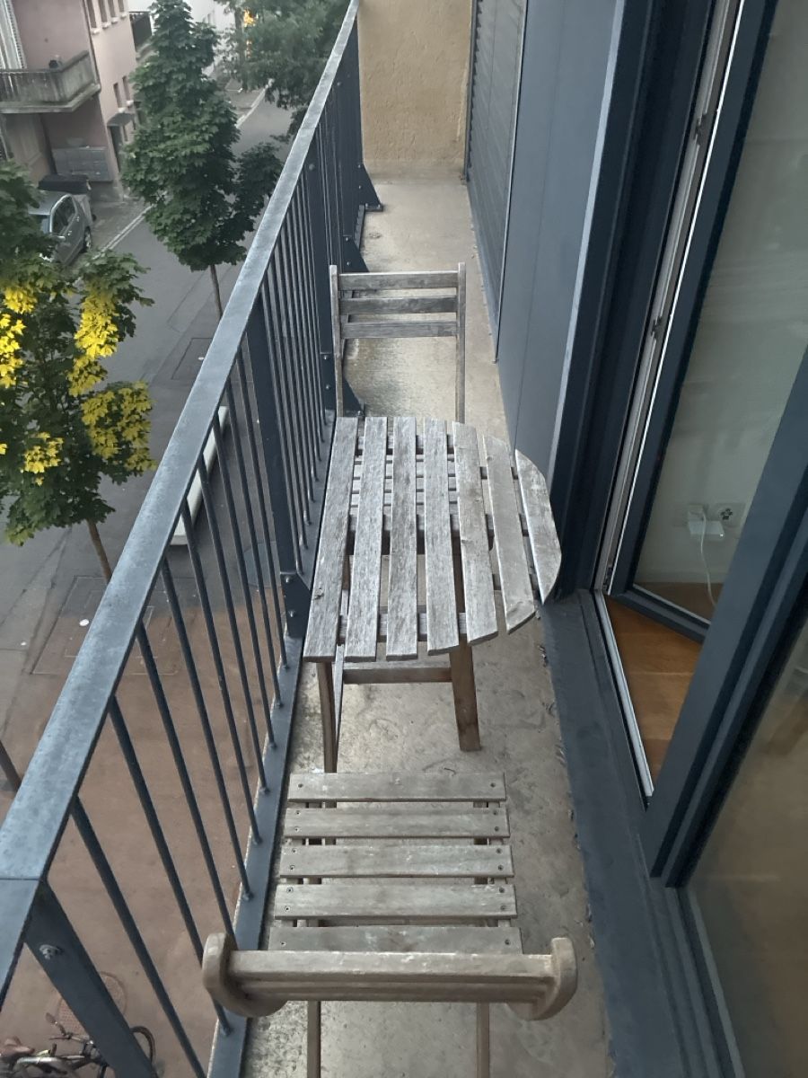 Tischset: Balkonstühle mit tisch – Gebraucht aus uster von gra_mbq7 1