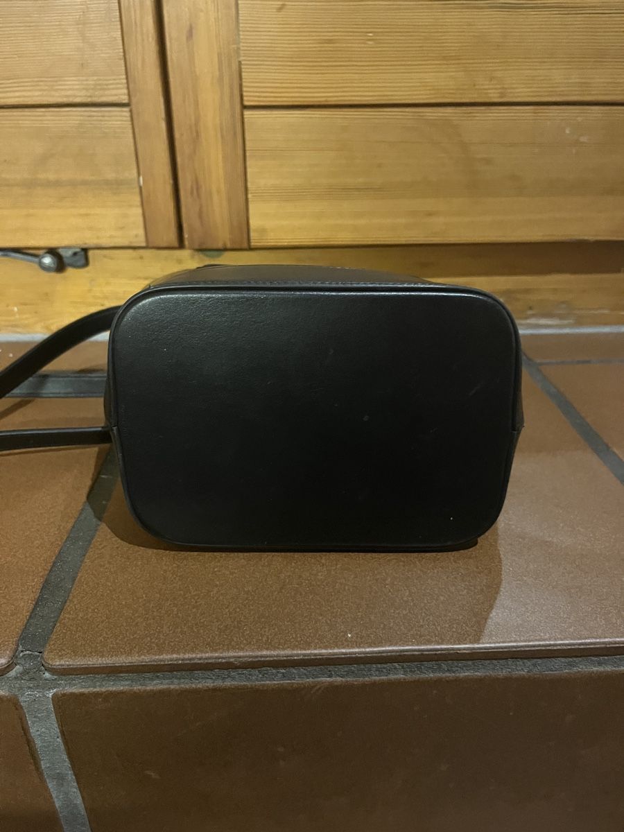 Celine Borse da donna: Celine Bucket Bag Schwarz – Nuovo (secondo la descrizione) da Schwerzenbach venduto da Cscollazo 1